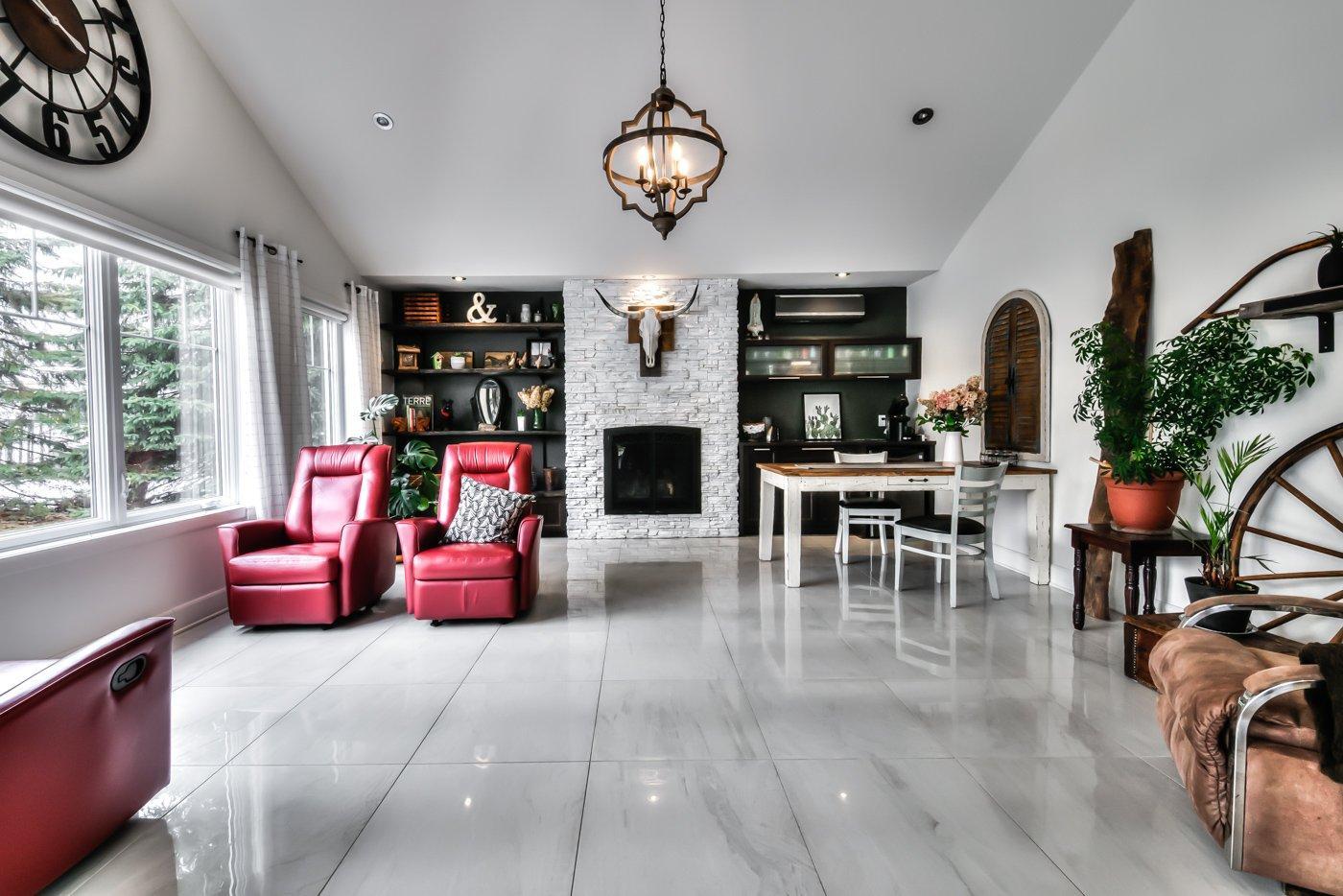 









249


Rue St-Henri

,
Napierville,




QC
J0J1L0

