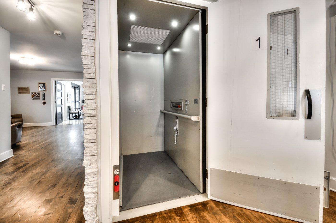 









249


Rue St-Henri

,
Napierville,




QC
J0J1L0

