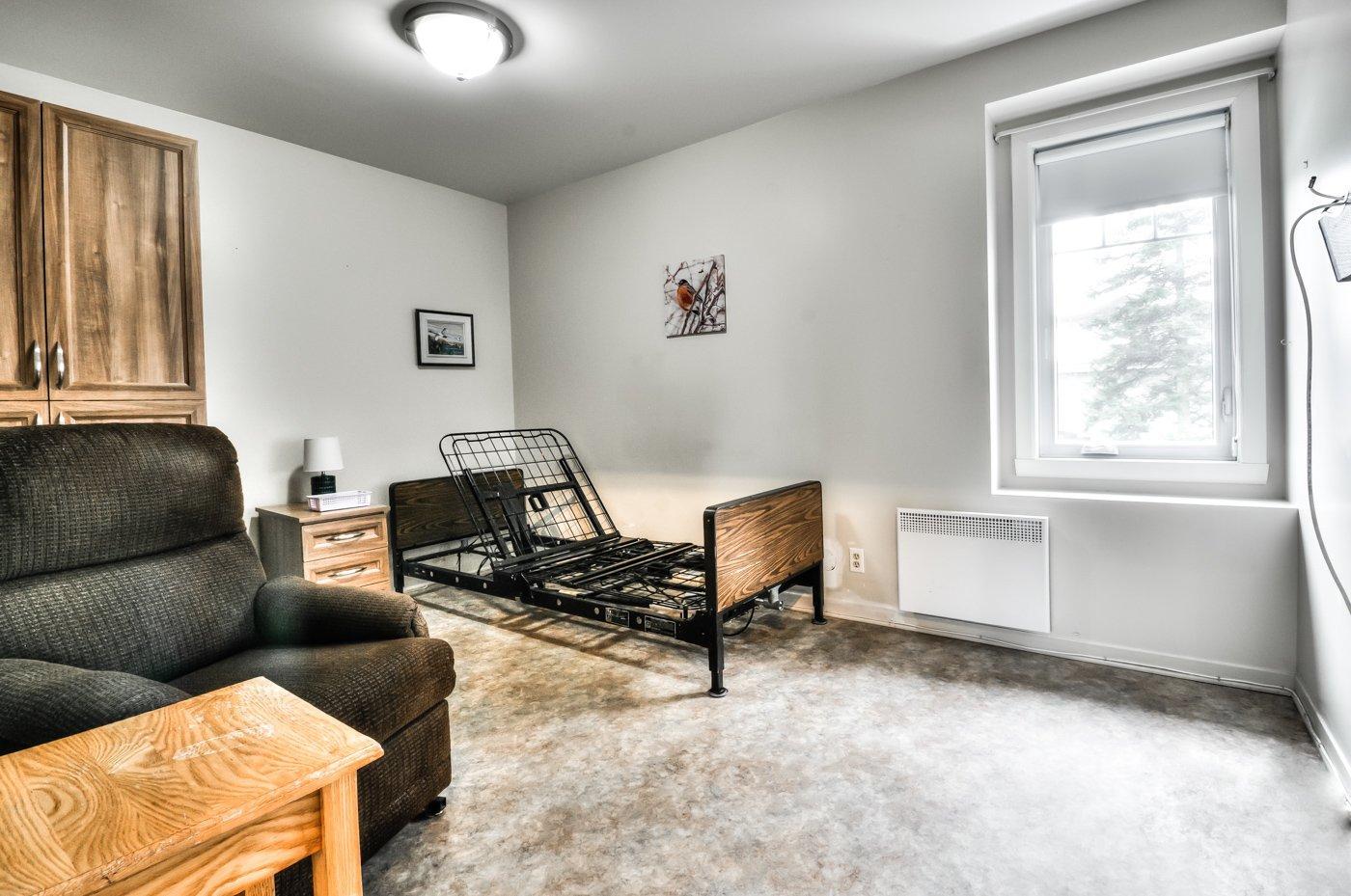 









249


Rue St-Henri

,
Napierville,




QC
J0J1L0

