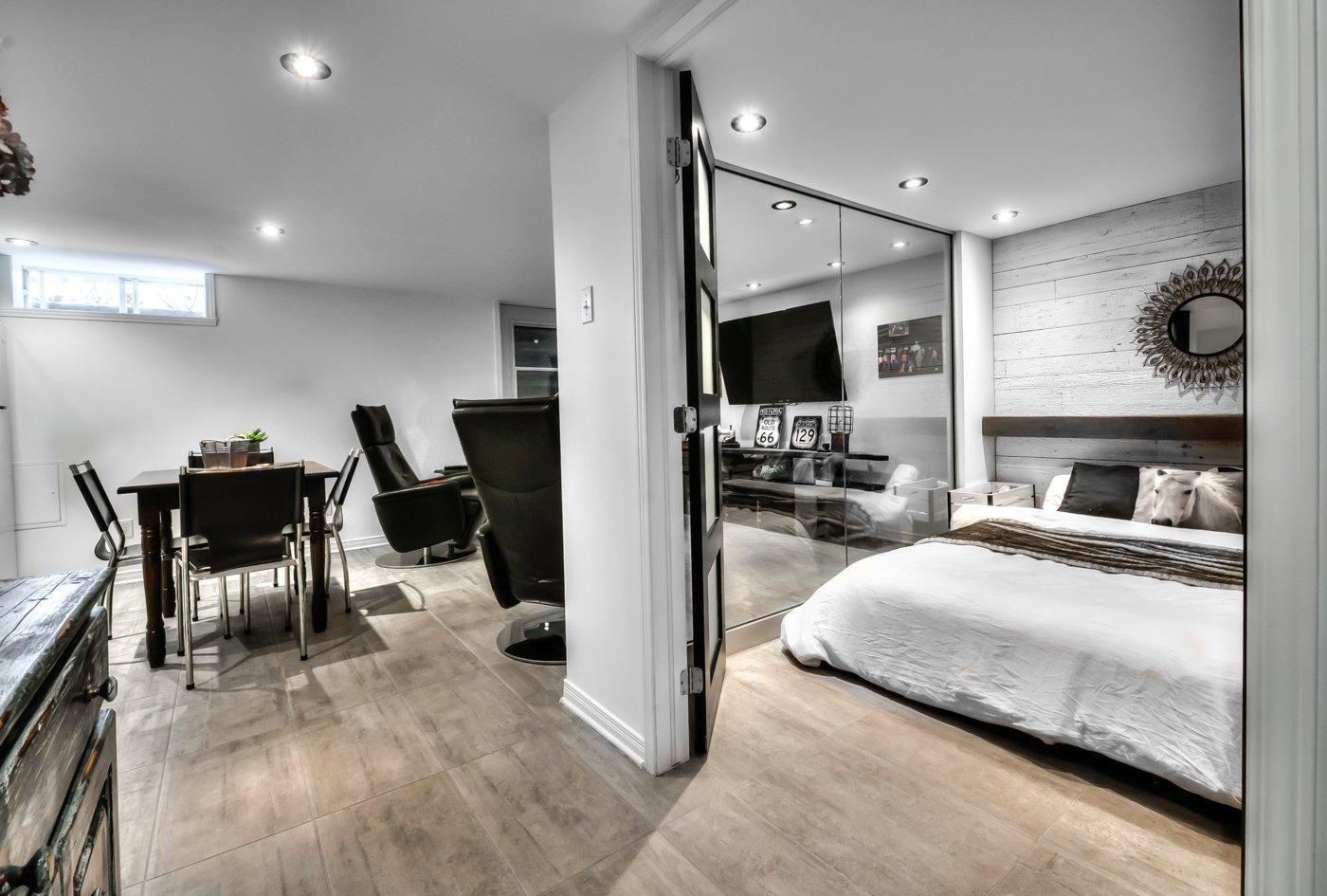 









249


Rue St-Henri

,
Napierville,




QC
J0J1L0

