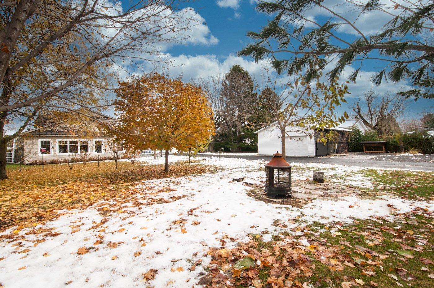 









249


Rue St-Henri

,
Napierville,




QC
J0J1L0

