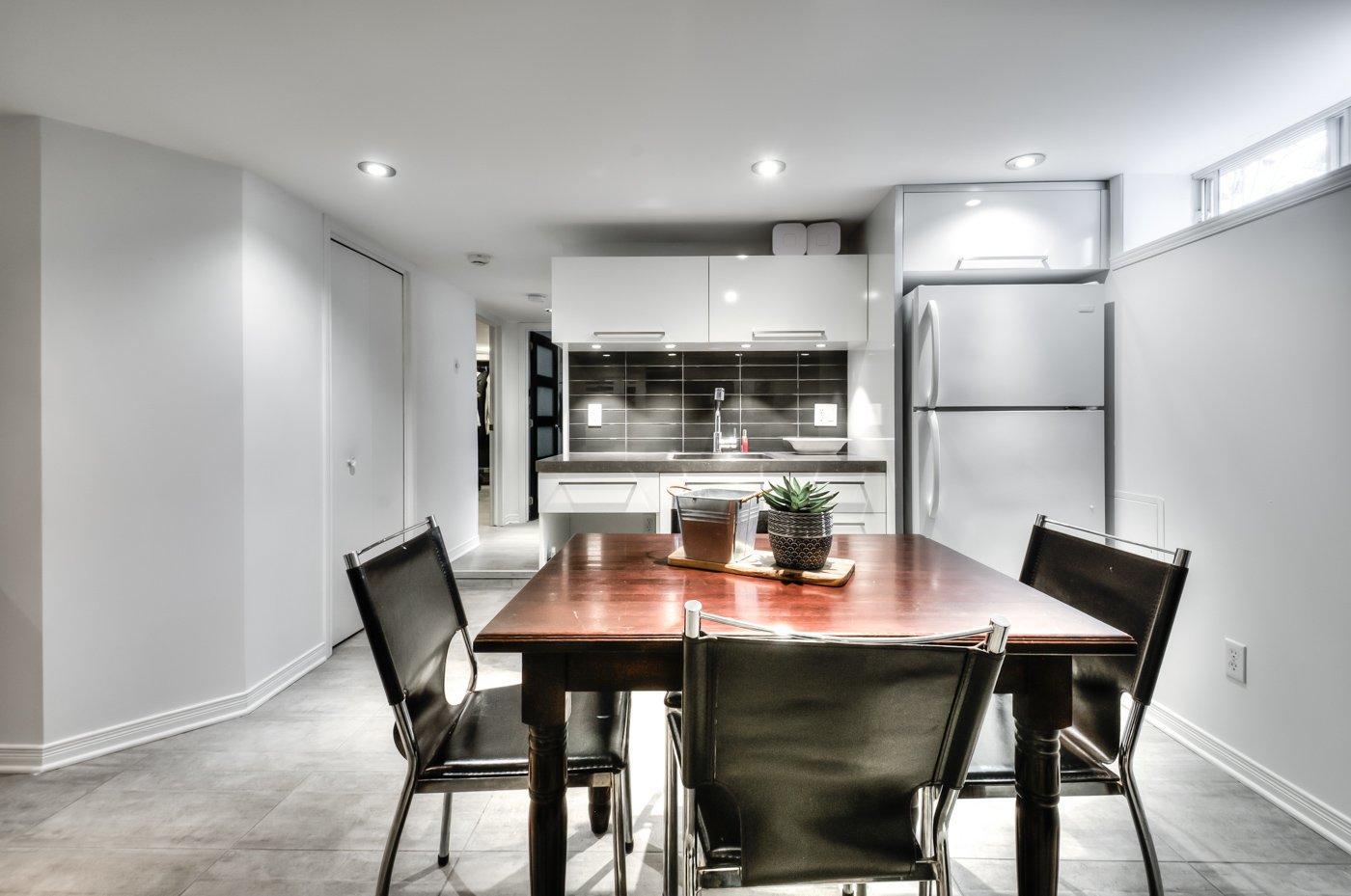 









249


Rue St-Henri

,
Napierville,




QC
J0J1L0

