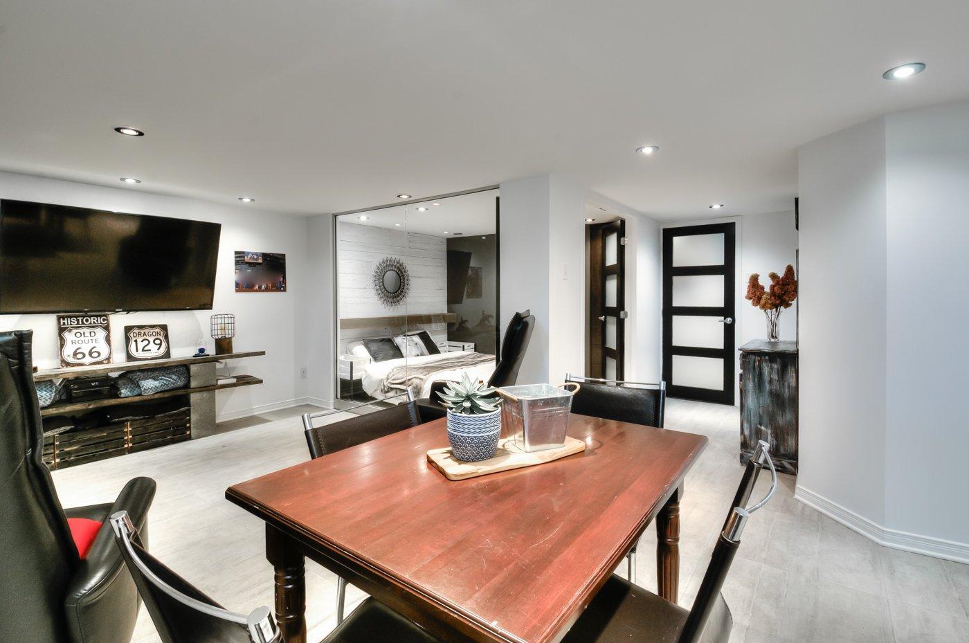 









249


Rue St-Henri

,
Napierville,




QC
J0J1L0

