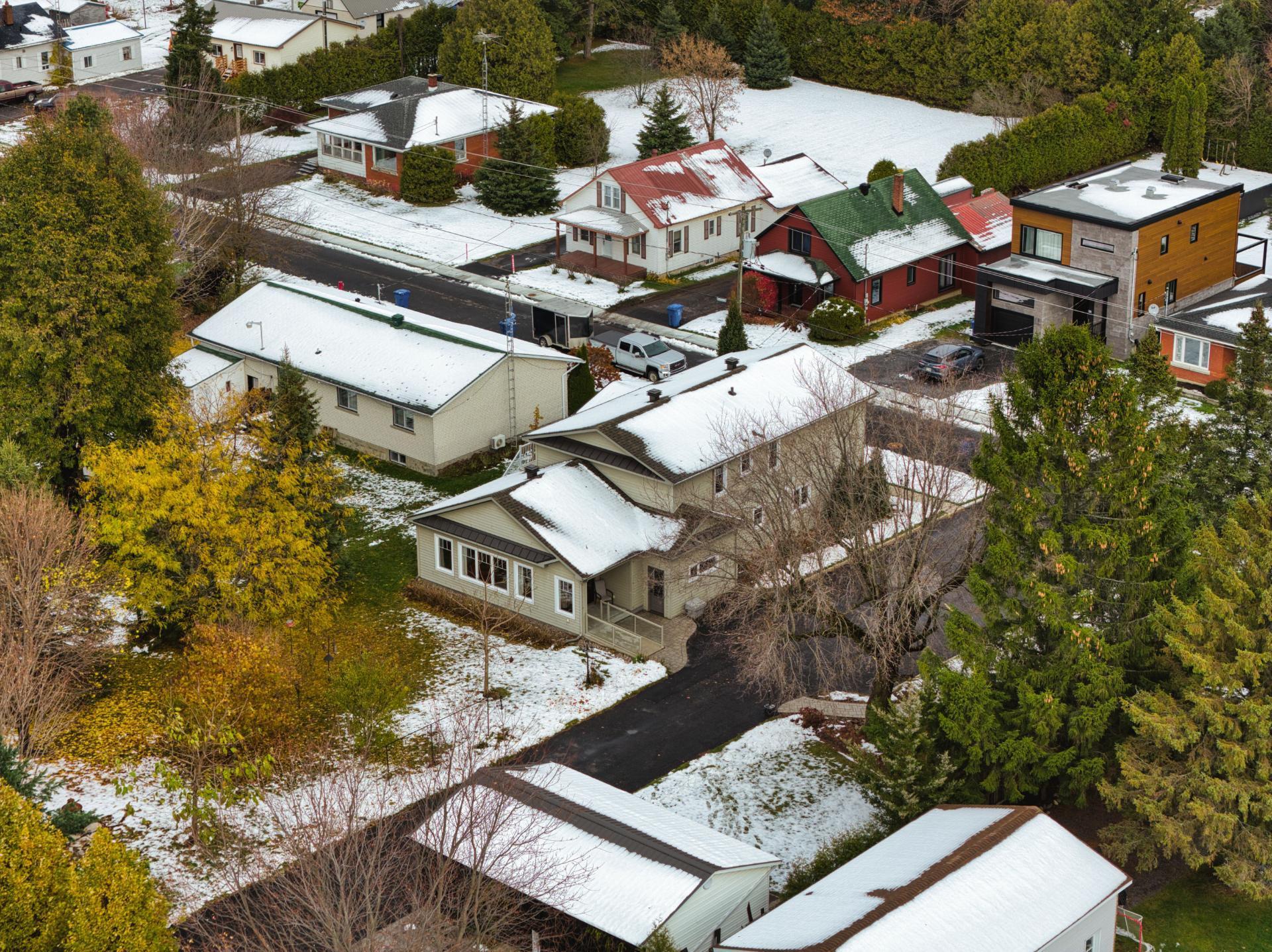 









249


Rue St-Henri

,
Napierville,




QC
J0J1L0

