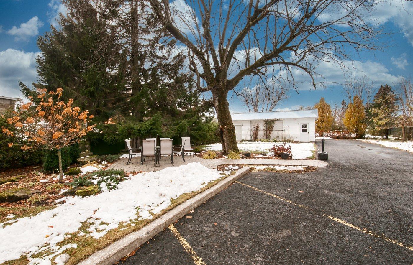 









249


Rue St-Henri

,
Napierville,




QC
J0J1L0

