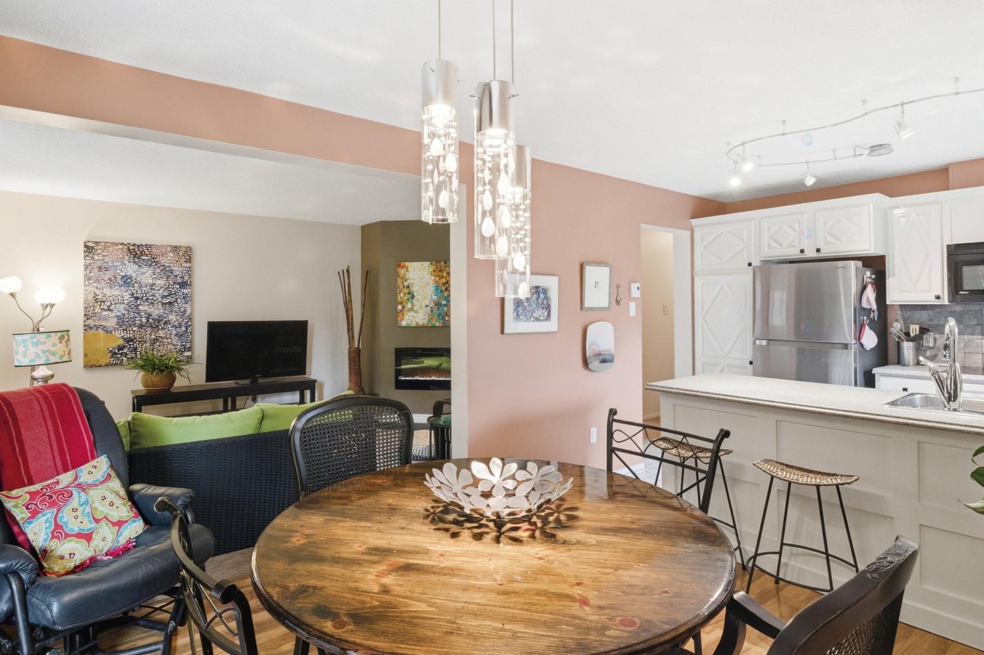 









20


Rue Normand

, 4,
Gatineau (Hull),




QC
J8Y4C4

