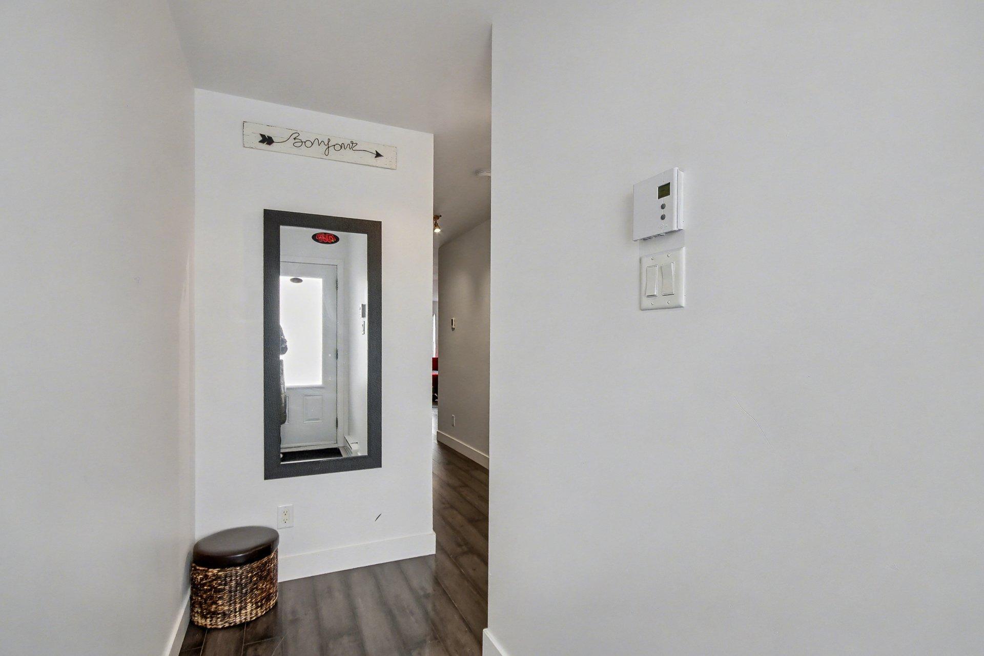 









772


Rue de la Volière

, 2,
Granby,




QC
J2J0J3

