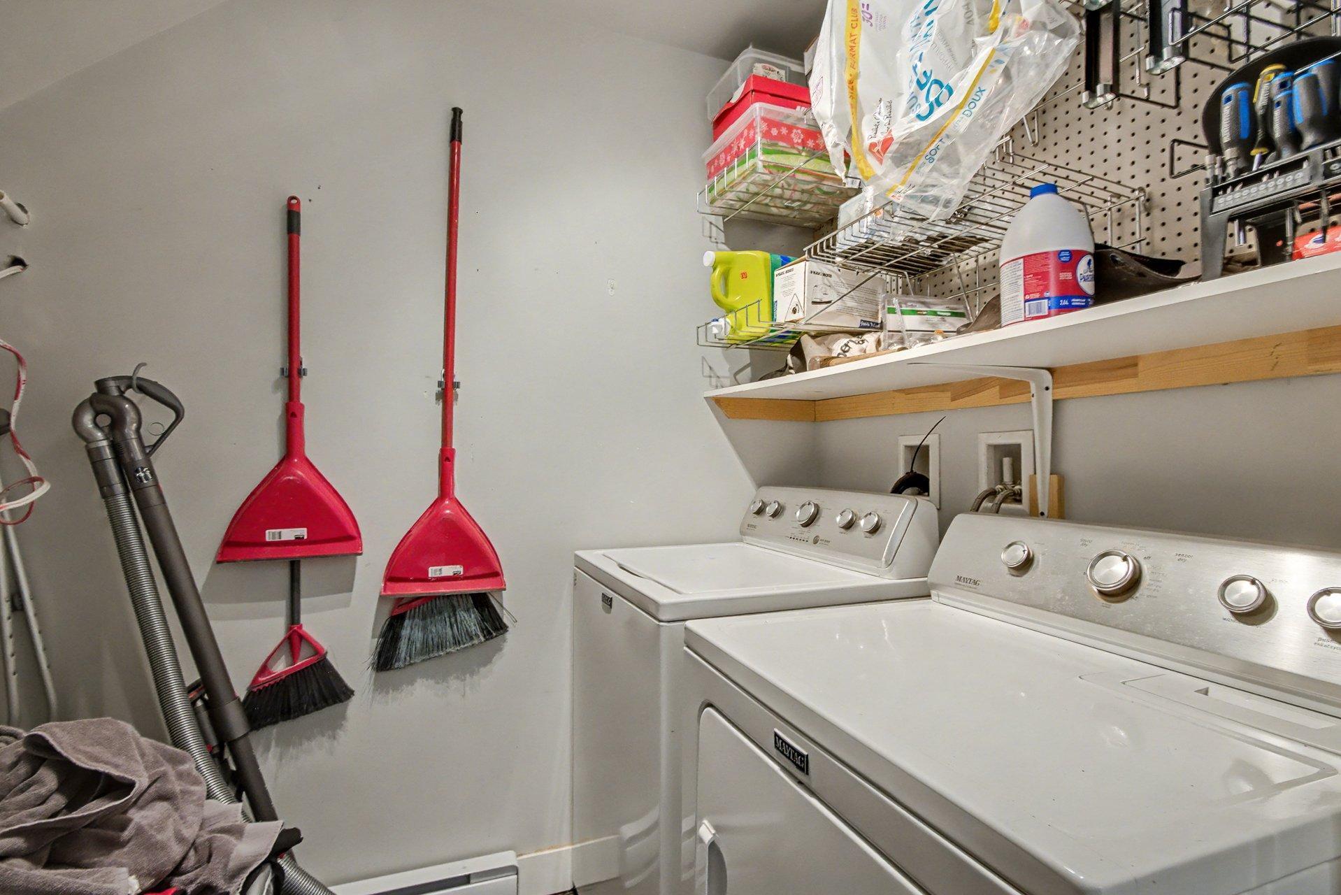 









772


Rue de la Volière

, 2,
Granby,




QC
J2J0J3

