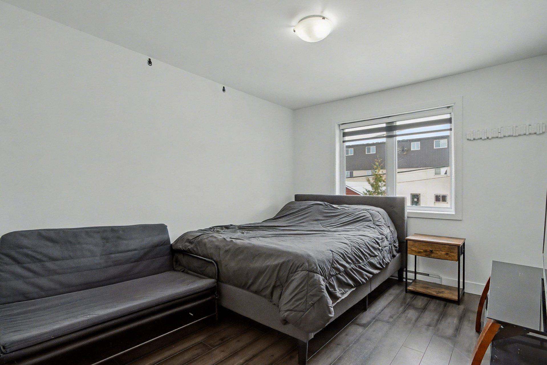 









772


Rue de la Volière

, 2,
Granby,




QC
J2J0J3

