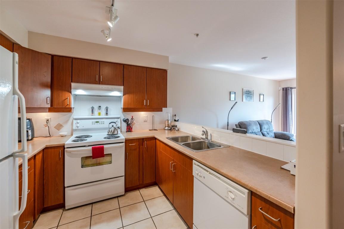 









7600


COTTONWOOD

Drive, 404,
Osoyoos,




BC
V0H 1V0

