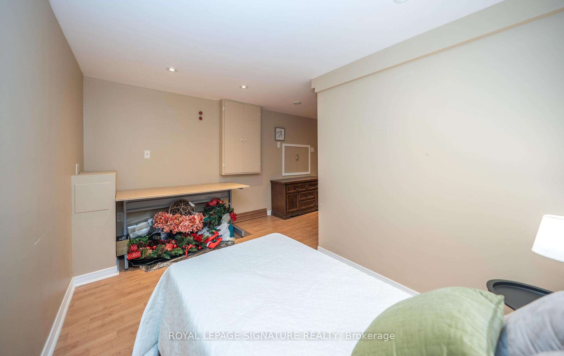 









2098


Pharmacy

Avenue,
Toronto,




ON
M1W 1H8

