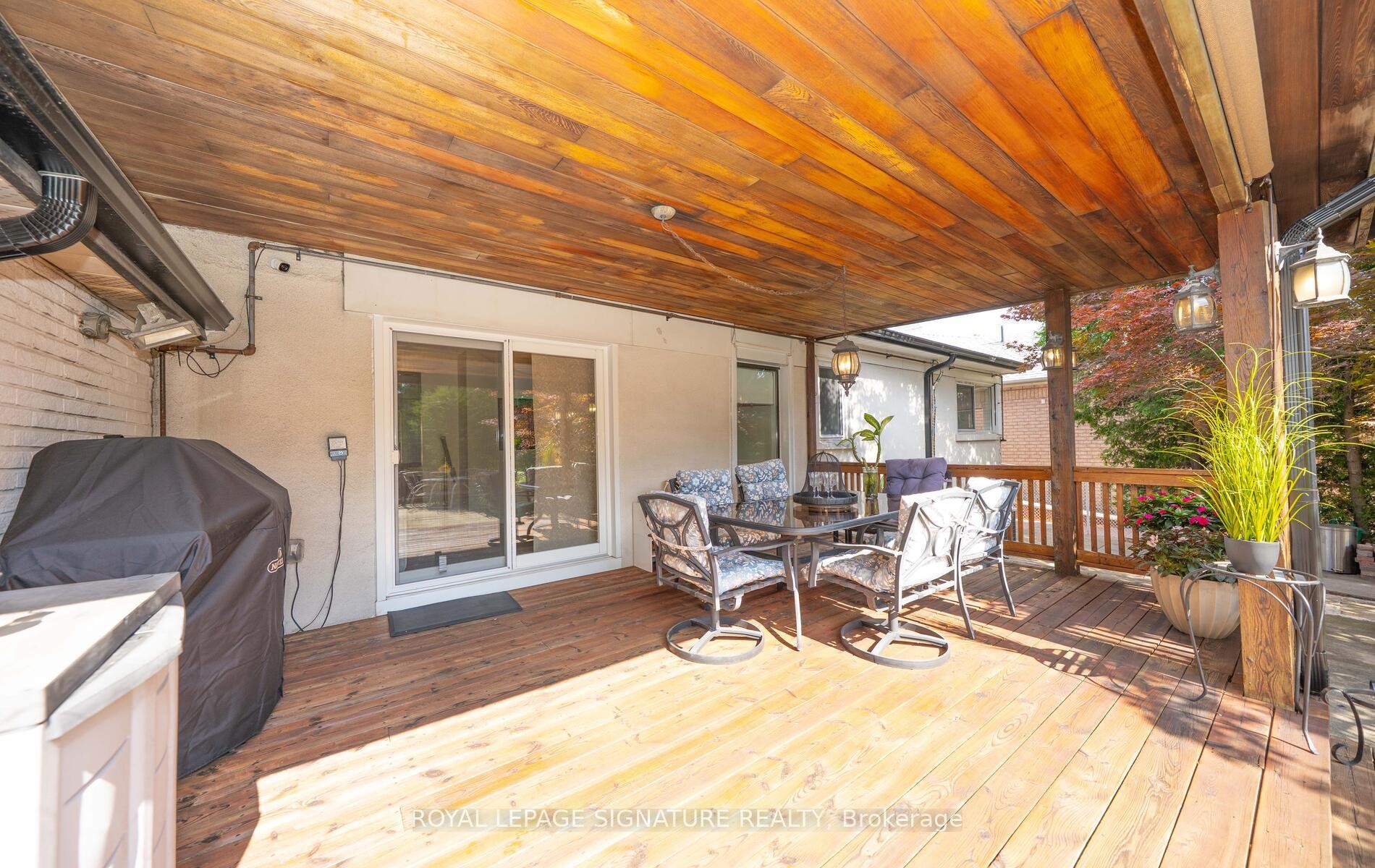 









2098


Pharmacy

Avenue,
Toronto,




ON
M1W 1H8

