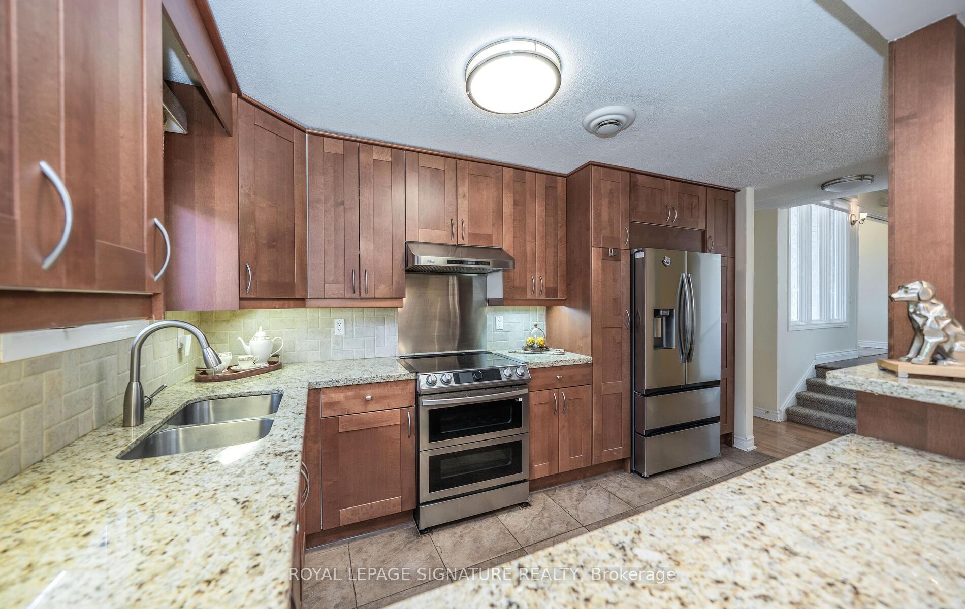 









2098


Pharmacy

Avenue,
Toronto,




ON
M1W 1H8

