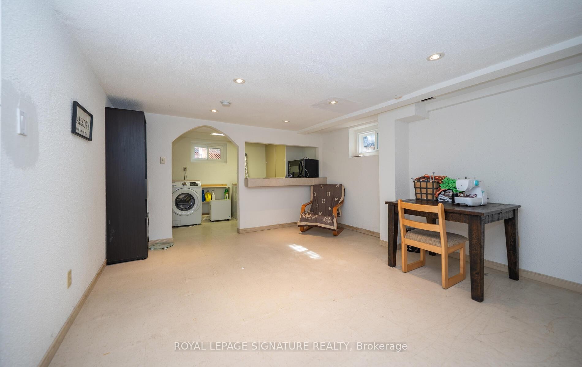 









2098


Pharmacy

Avenue,
Toronto,




ON
M1W 1H8

