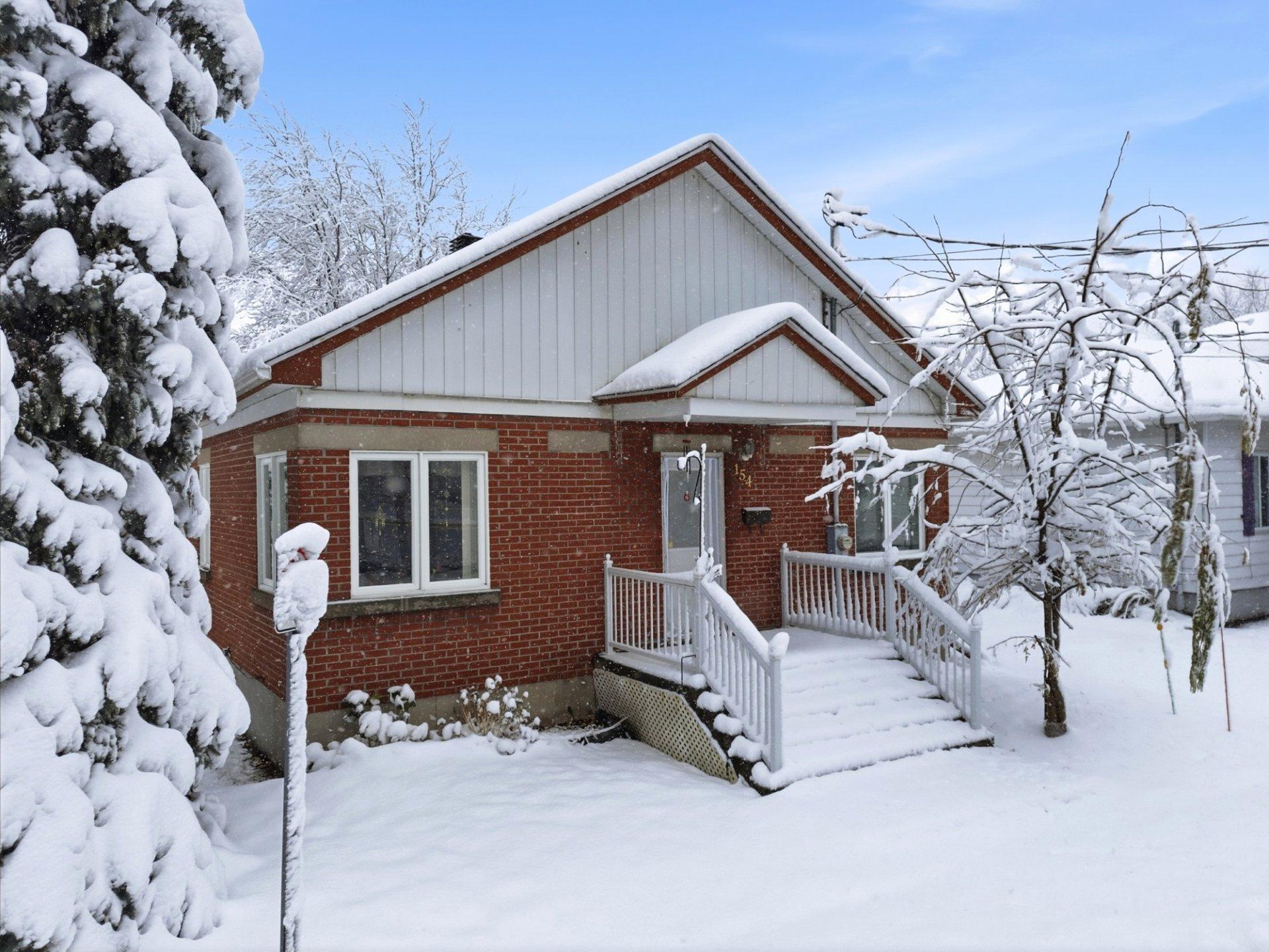 









154


Rue St-Étienne

,
L'Assomption,




QC
J5W1W5

