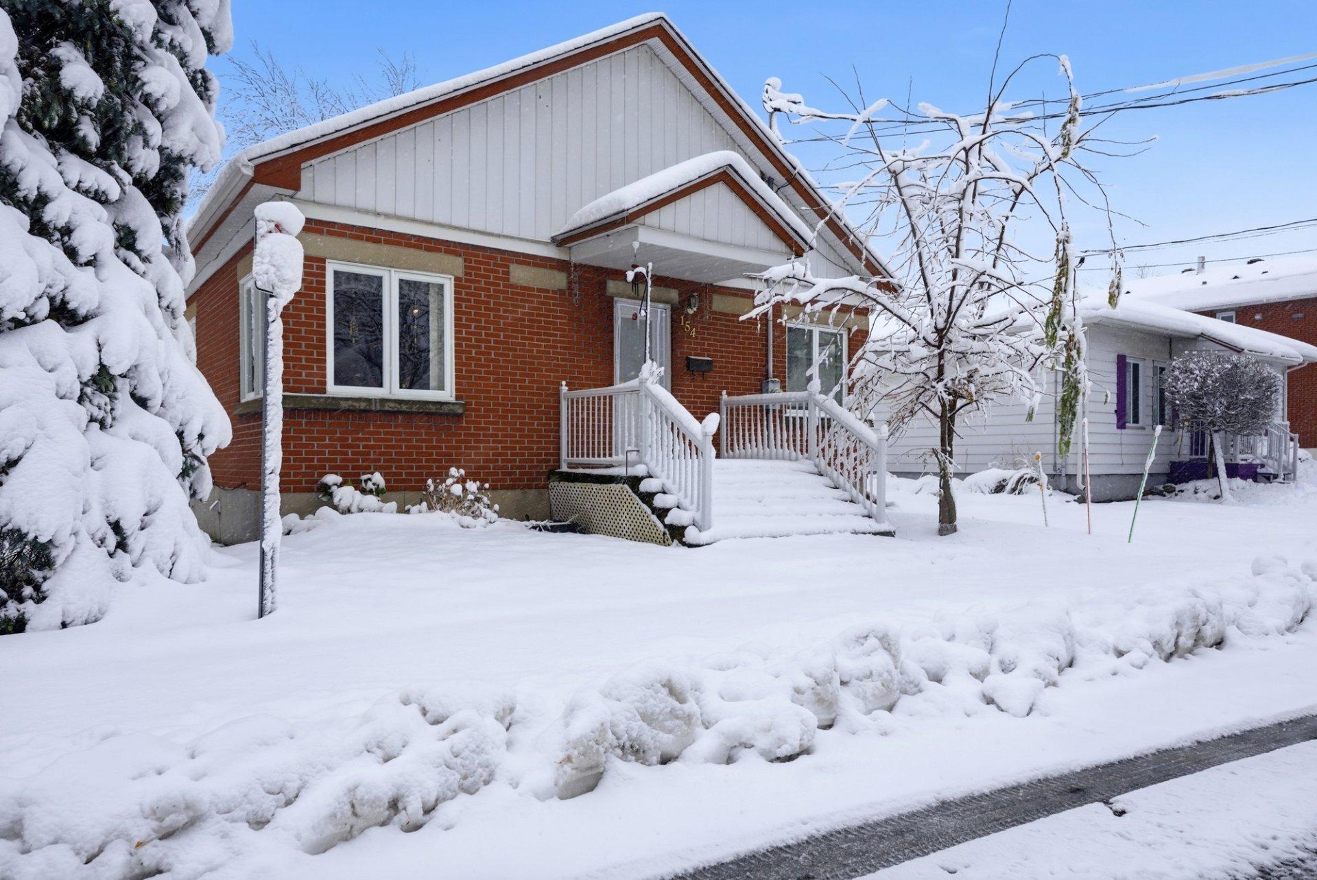 









154


Rue St-Étienne

,
L'Assomption,




QC
J5W1W5

