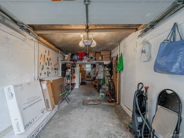 









5701

 - 5703


Av. Coolbrook

,
Montréal (Côte-des-Neiges/Notre-Dame-de-Grâce),




QC
H3X2L9

