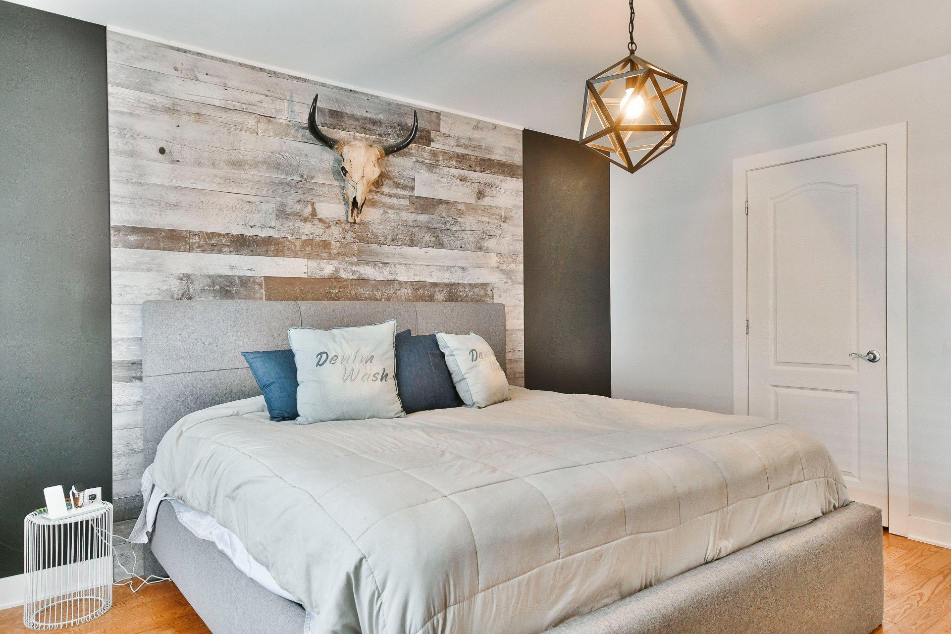 









365


Rue de la Fruitière

,
Saint-Lin/Laurentides,




QC
J5X2R6

