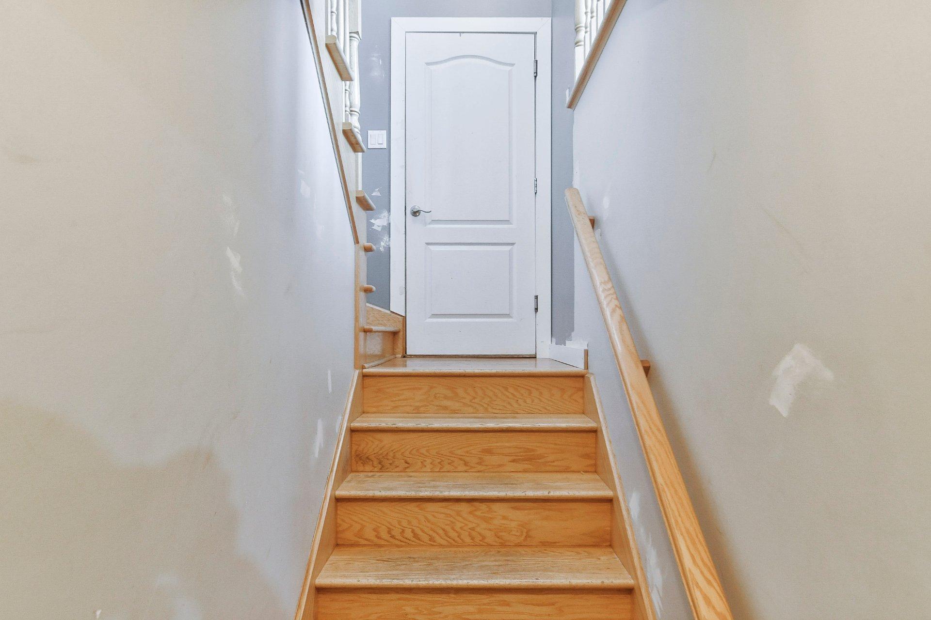 









365


Rue de la Fruitière

,
Saint-Lin/Laurentides,




QC
J5X2R6

