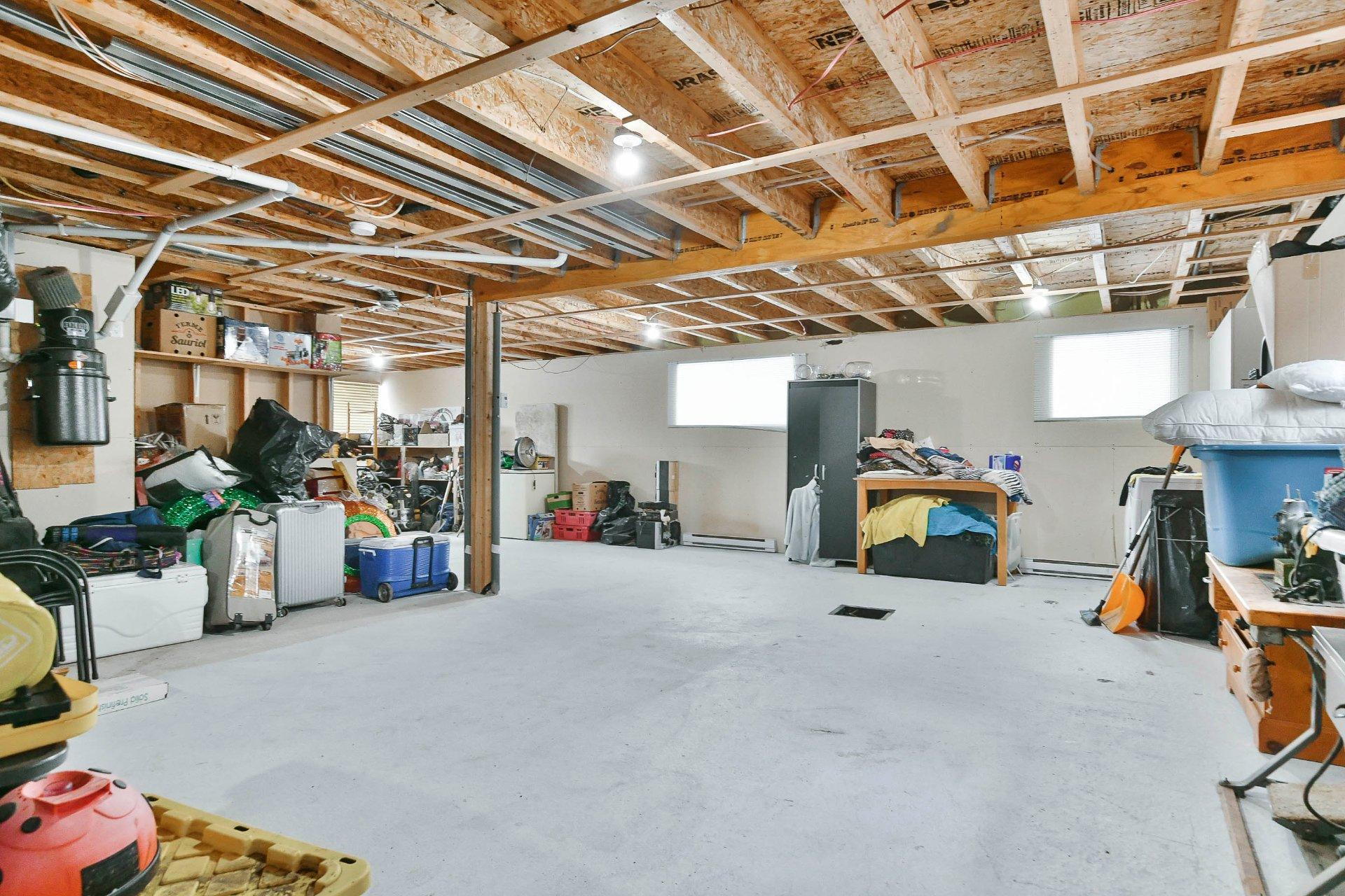 









365


Rue de la Fruitière

,
Saint-Lin/Laurentides,




QC
J5X2R6

