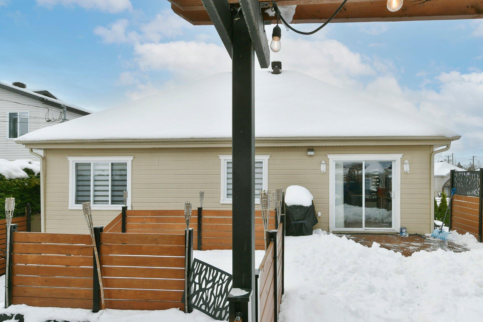 









365


Rue de la Fruitière

,
Saint-Lin/Laurentides,




QC
J5X2R6

