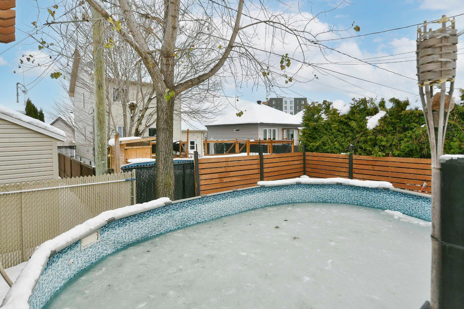 









365


Rue de la Fruitière

,
Saint-Lin/Laurentides,




QC
J5X2R6

