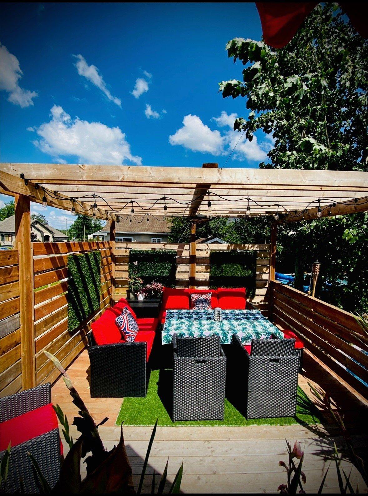 









365


Rue de la Fruitière

,
Saint-Lin/Laurentides,




QC
J5X2R6

