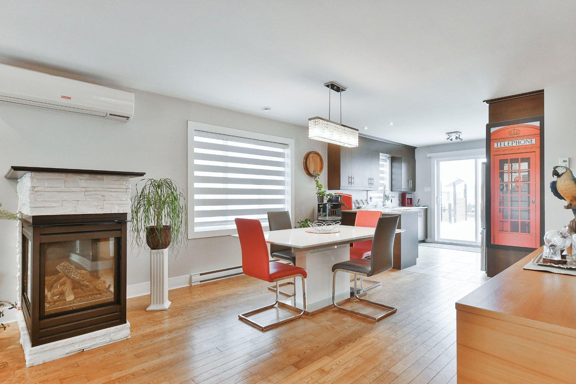 









365


Rue de la Fruitière

,
Saint-Lin/Laurentides,




QC
J5X2R6

