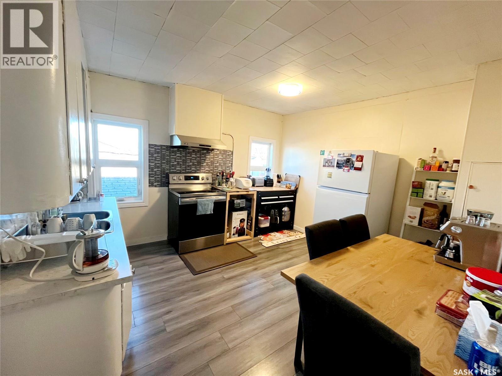 












40 Centre STREET

,
Fox Valley,




Saskatchewan
S0N0V0

