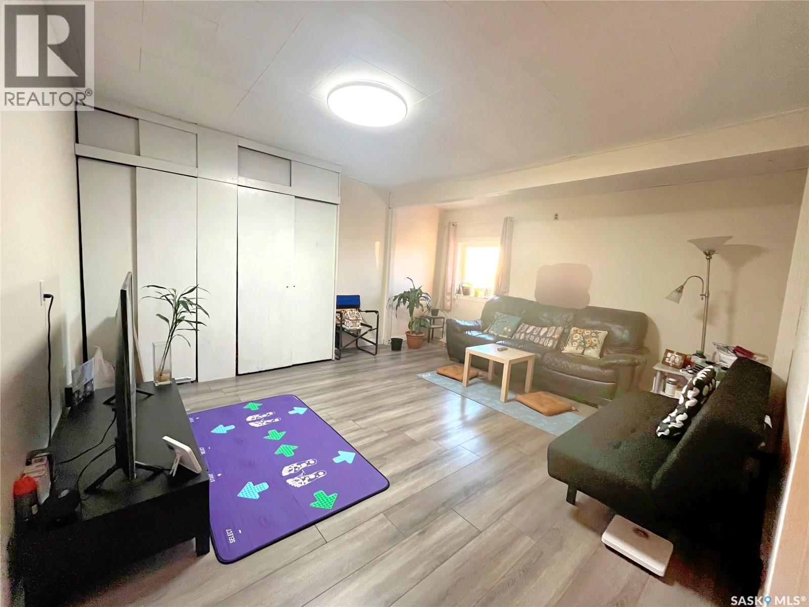 












40 Centre STREET

,
Fox Valley,




Saskatchewan
S0N0V0

