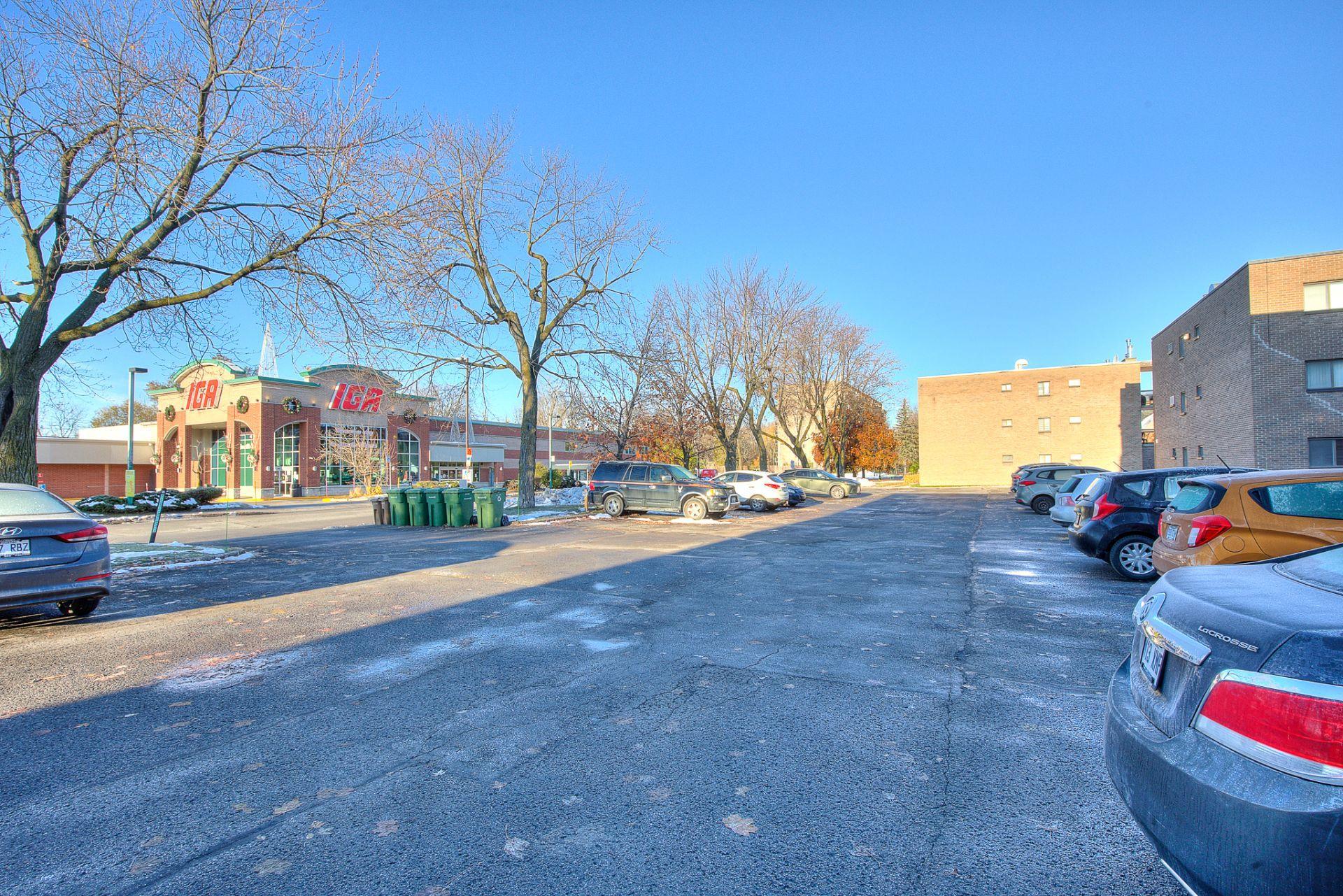 









11113


Rue Meighen

, 3,
Montréal (Pierrefonds-Roxboro),




QC
H8Y3H7

