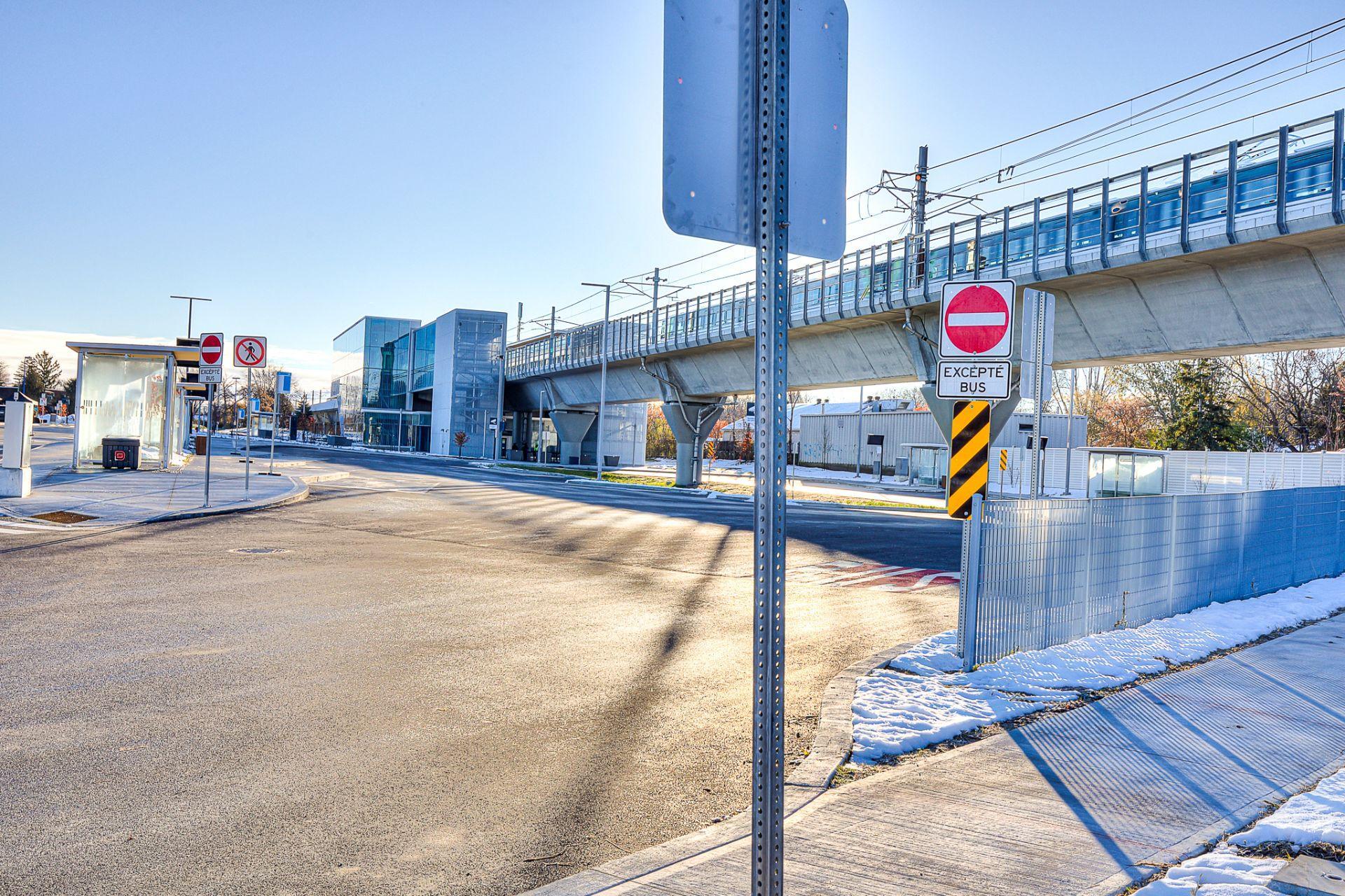 









11113


Rue Meighen

, 3,
Montréal (Pierrefonds-Roxboro),




QC
H8Y3H7

