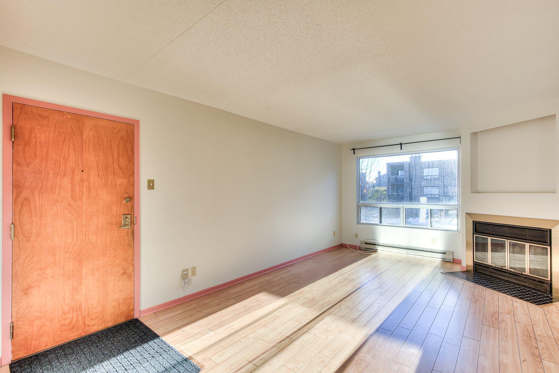 









11113


Rue Meighen

, 3,
Montréal (Pierrefonds-Roxboro),




QC
H8Y3H7

