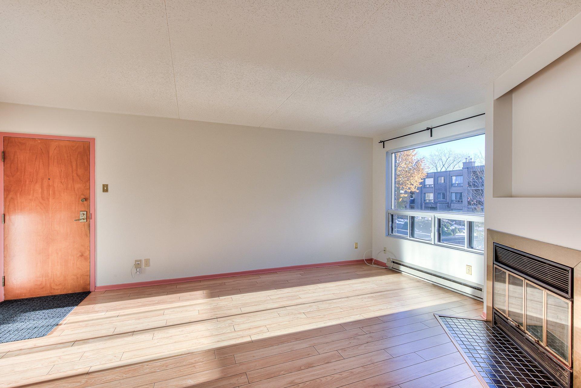 









11113


Rue Meighen

, 3,
Montréal (Pierrefonds-Roxboro),




QC
H8Y3H7

