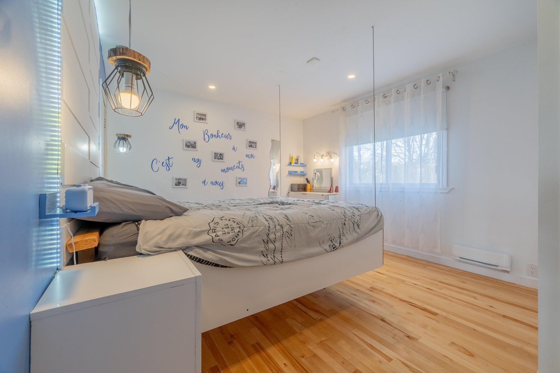 









187


Rue Émond

,
Varennes,




QC
J3X1C2

