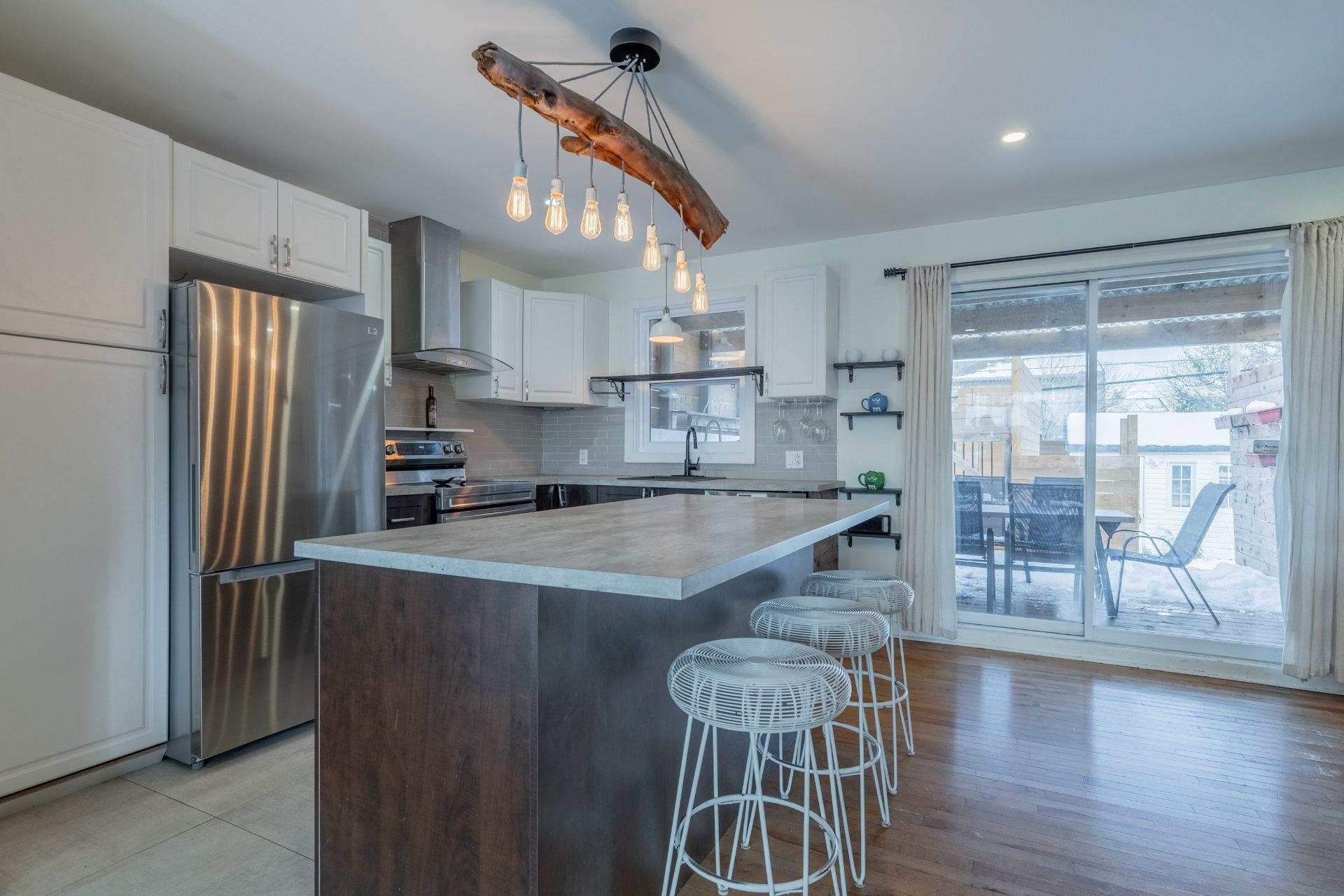 









187


Rue Émond

,
Varennes,




QC
J3X1C2

