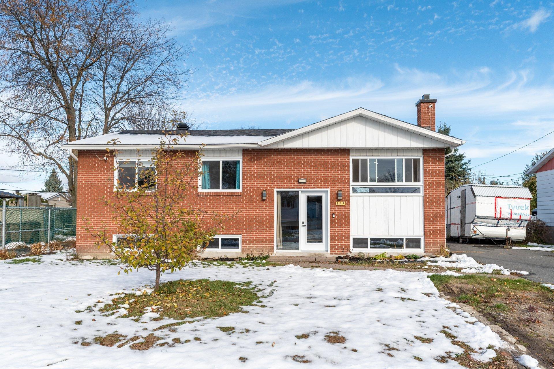 









187


Rue Émond

,
Varennes,




QC
J3X1C2

