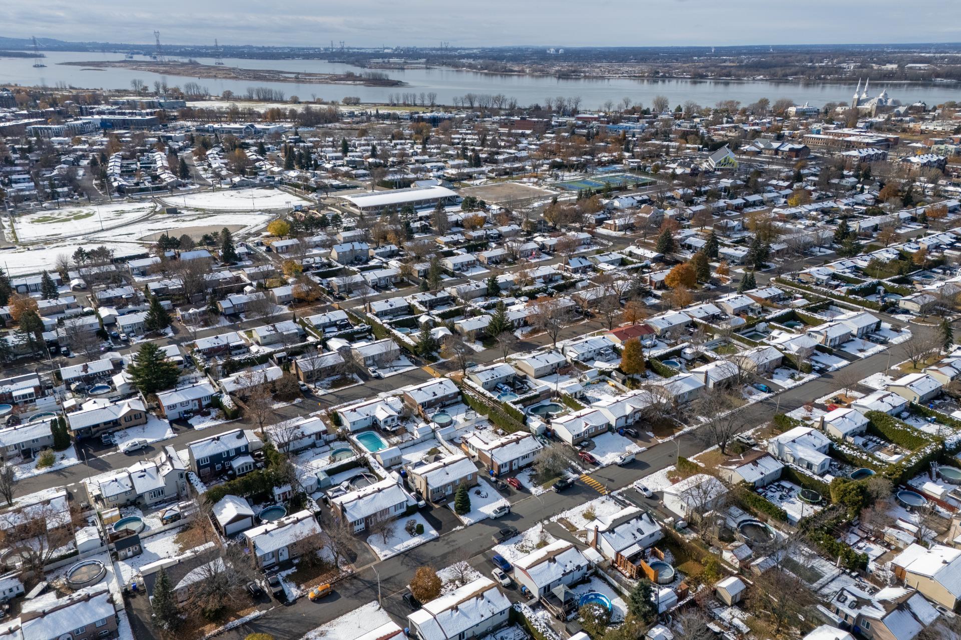 









187


Rue Émond

,
Varennes,




QC
J3X1C2

