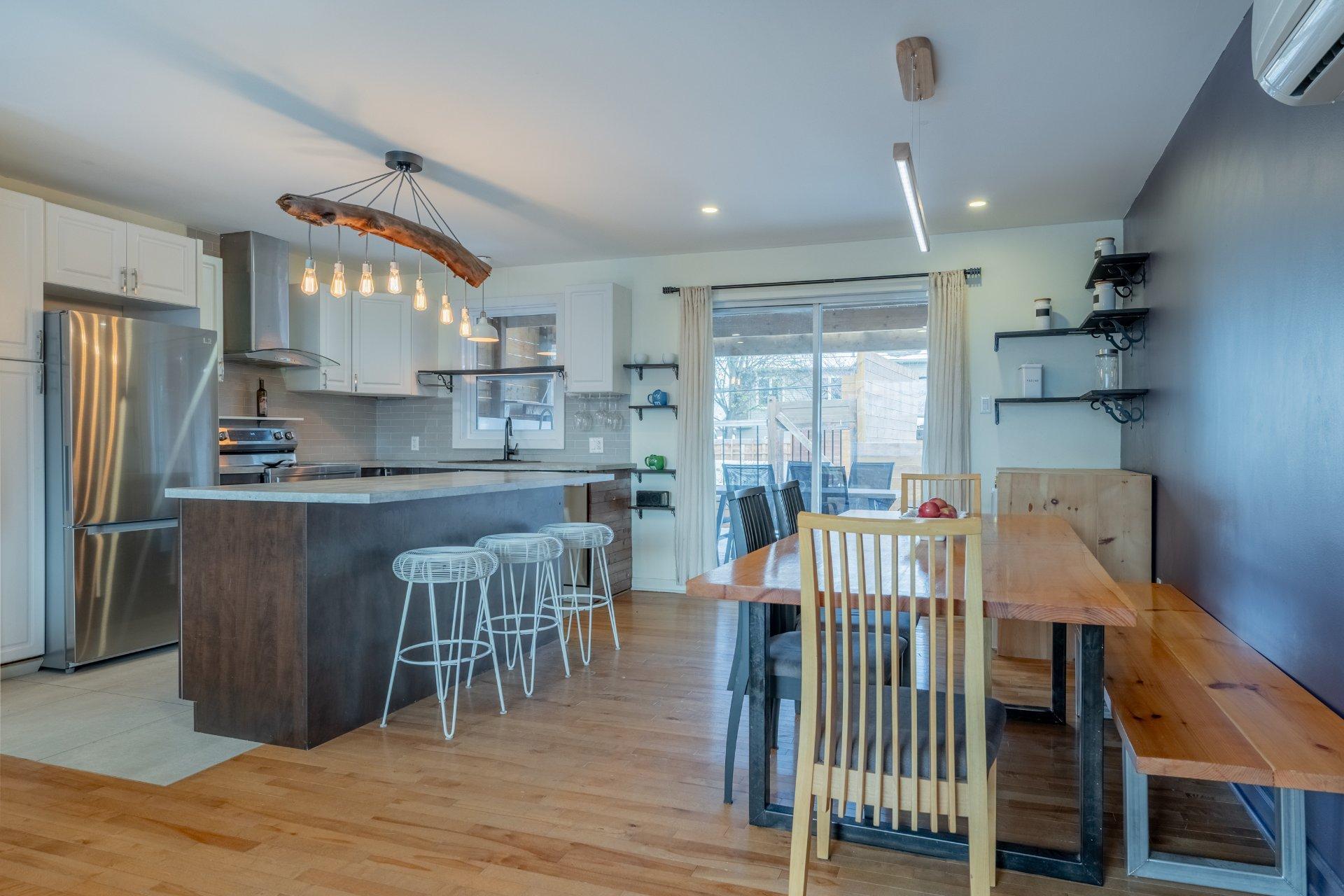 









187


Rue Émond

,
Varennes,




QC
J3X1C2

