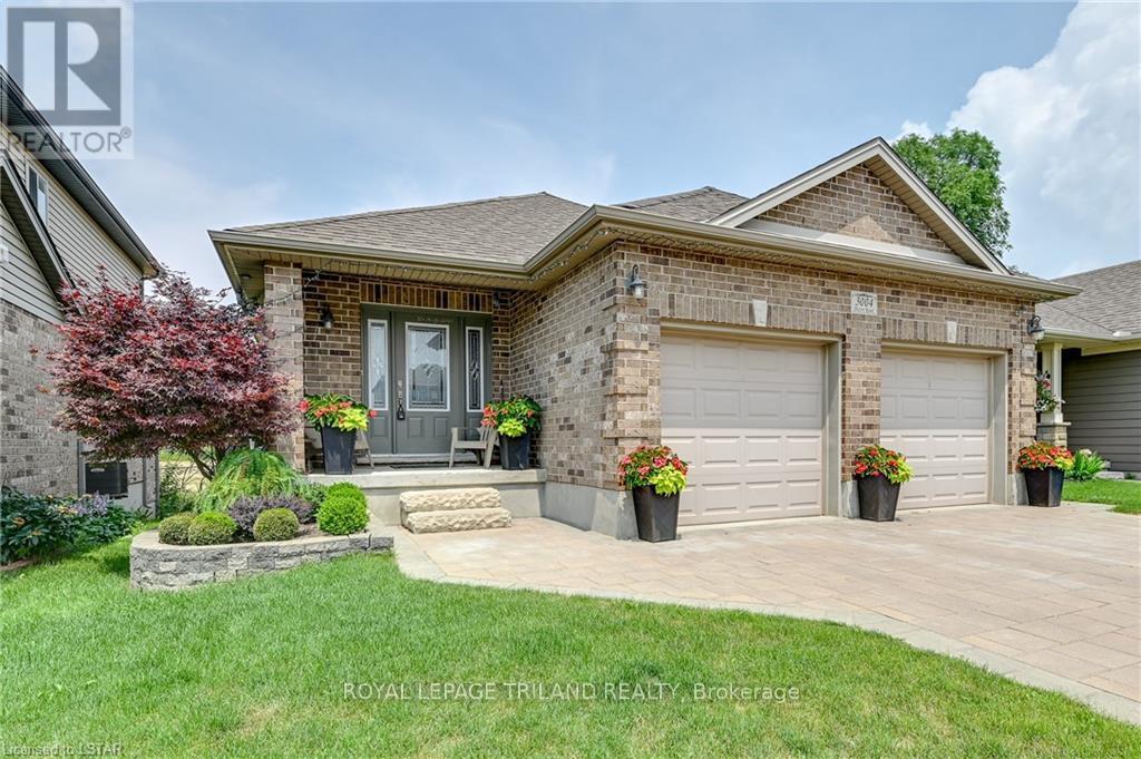 












LOWER LEVEL - 3004 DEVON ROAD

,
London South (South W),




Ontario
N6E0A4

