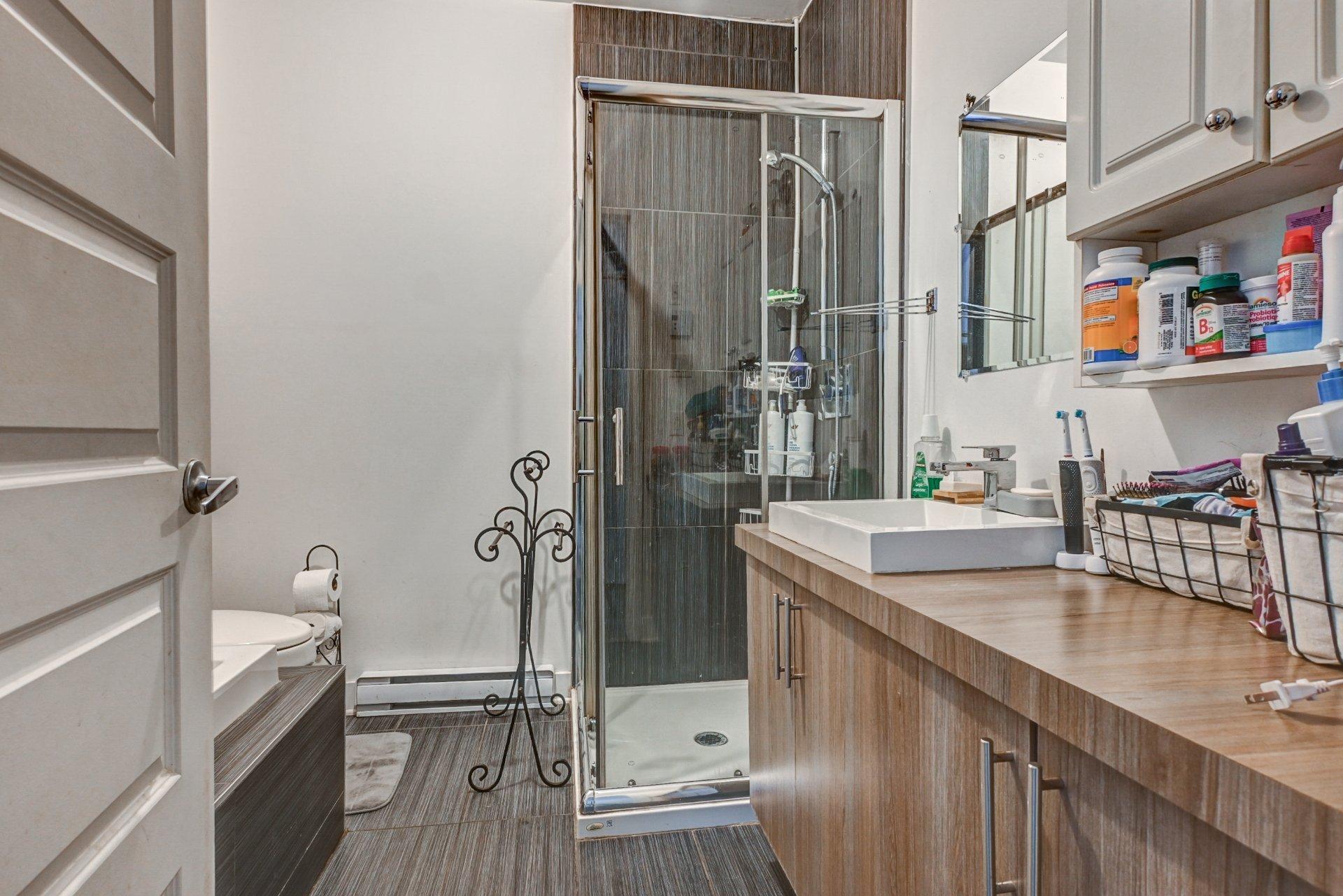 









375


Rue des Érables

,
Brownsburg-Chatham,




QC
J8G2Y3

