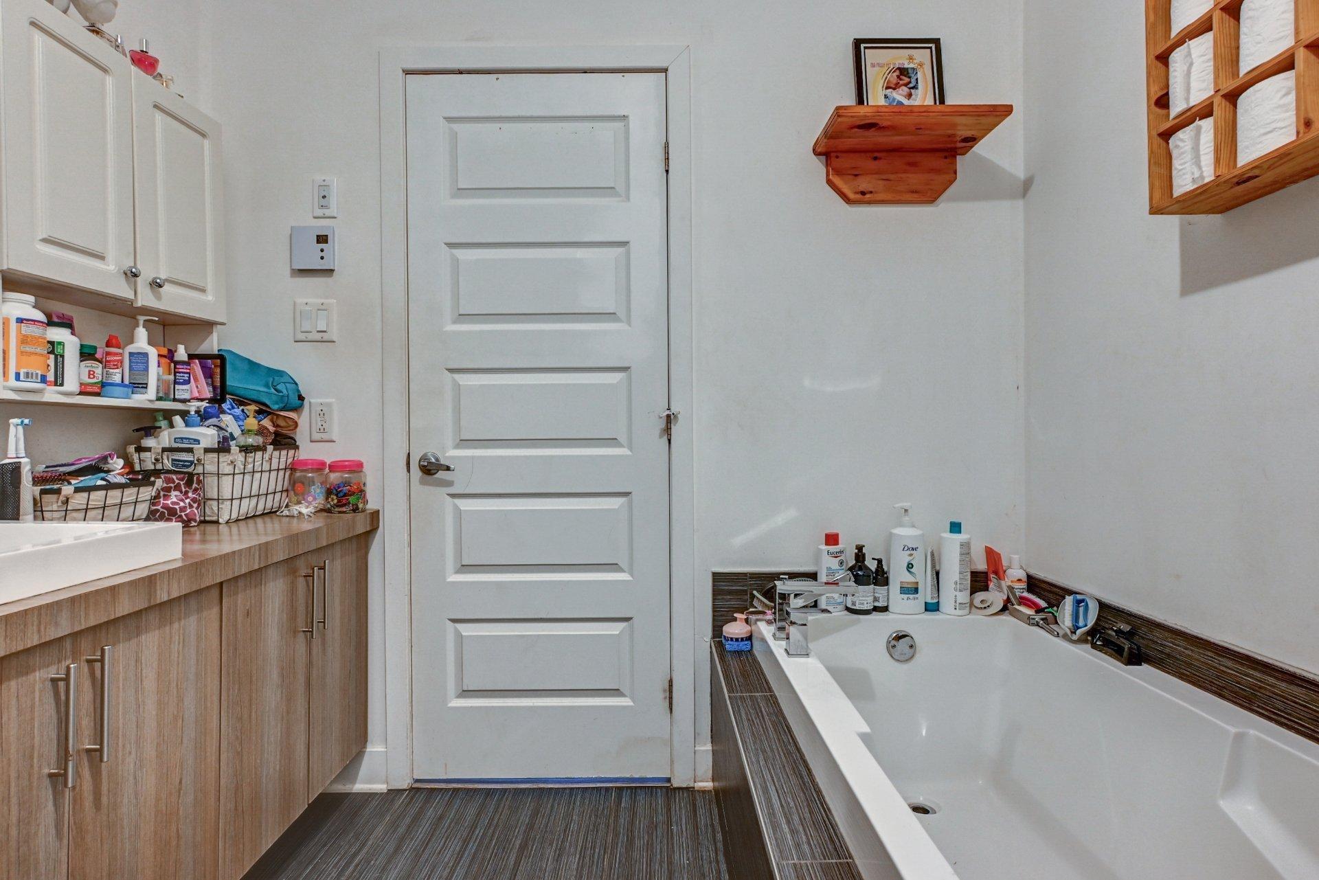 









375


Rue des Érables

,
Brownsburg-Chatham,




QC
J8G2Y3

