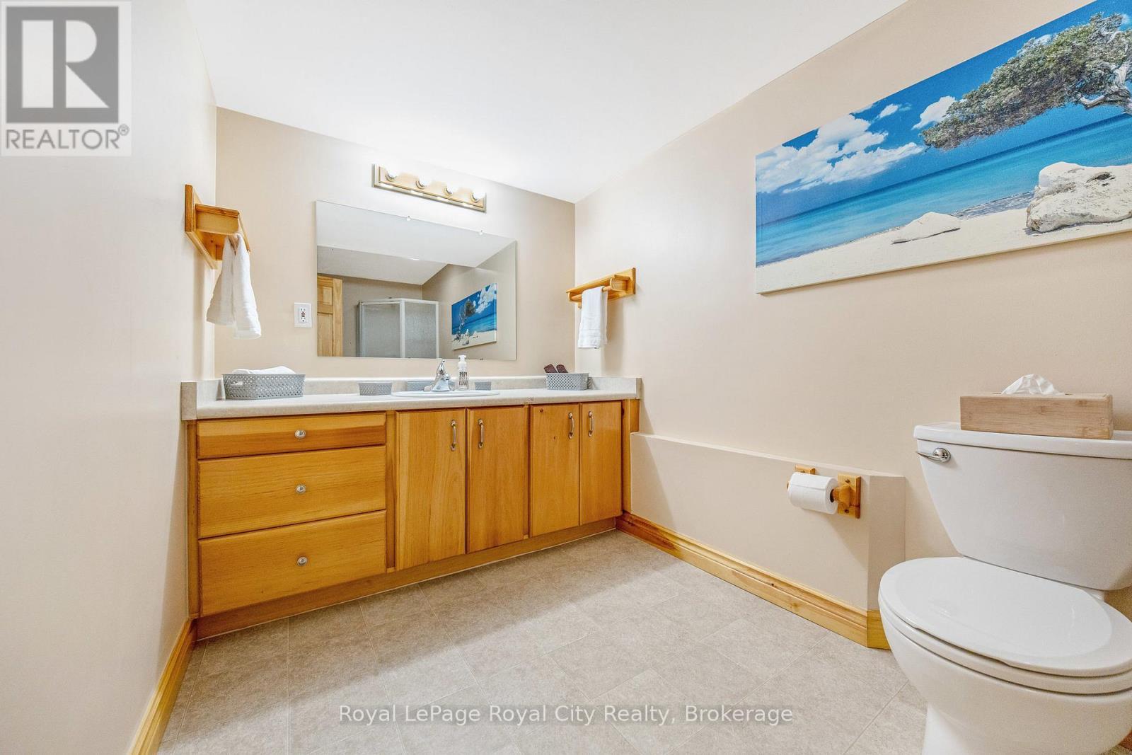 












120 BERNARDI CRESCENT

,
Guelph/Eramosa (Rockwood),




Ontario
N0B2K0

