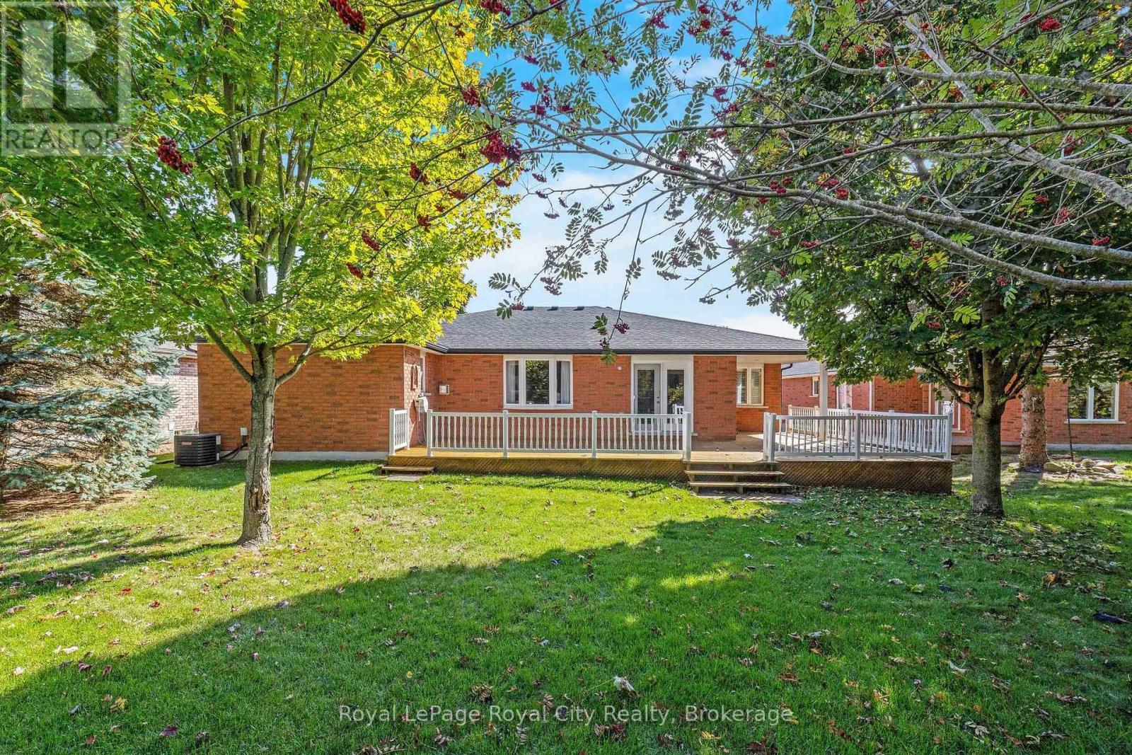 












120 BERNARDI CRESCENT

,
Guelph/Eramosa (Rockwood),




Ontario
N0B2K0

