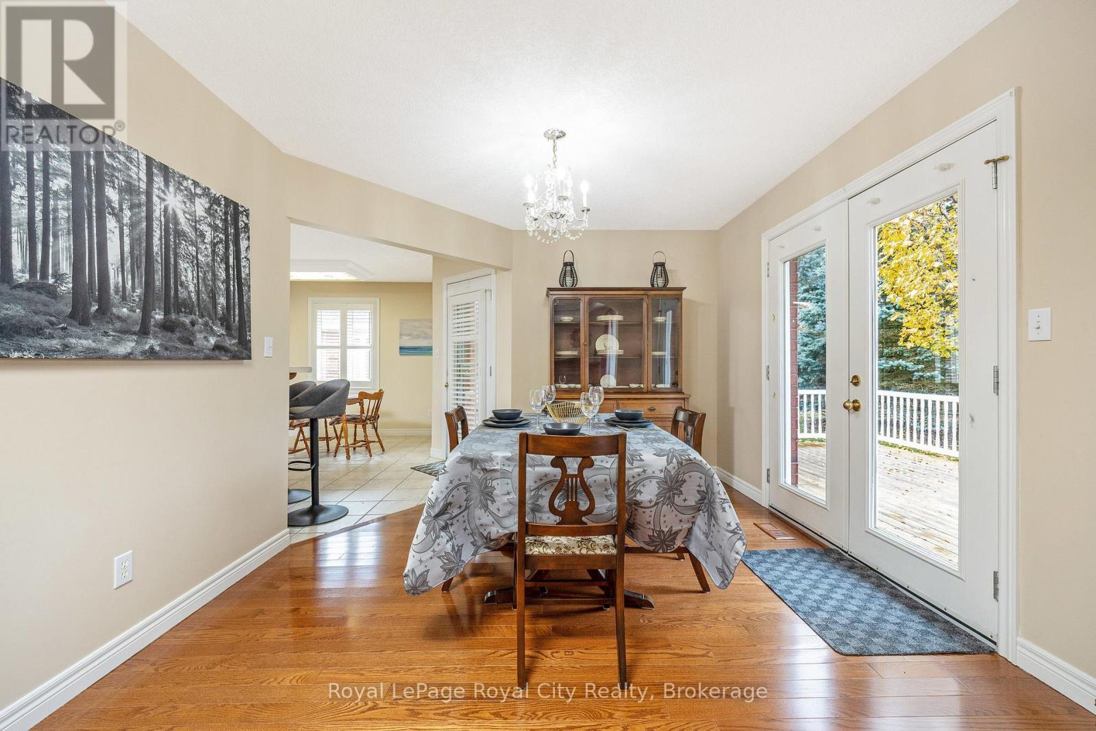 












120 BERNARDI CRESCENT

,
Guelph/Eramosa (Rockwood),




Ontario
N0B2K0

