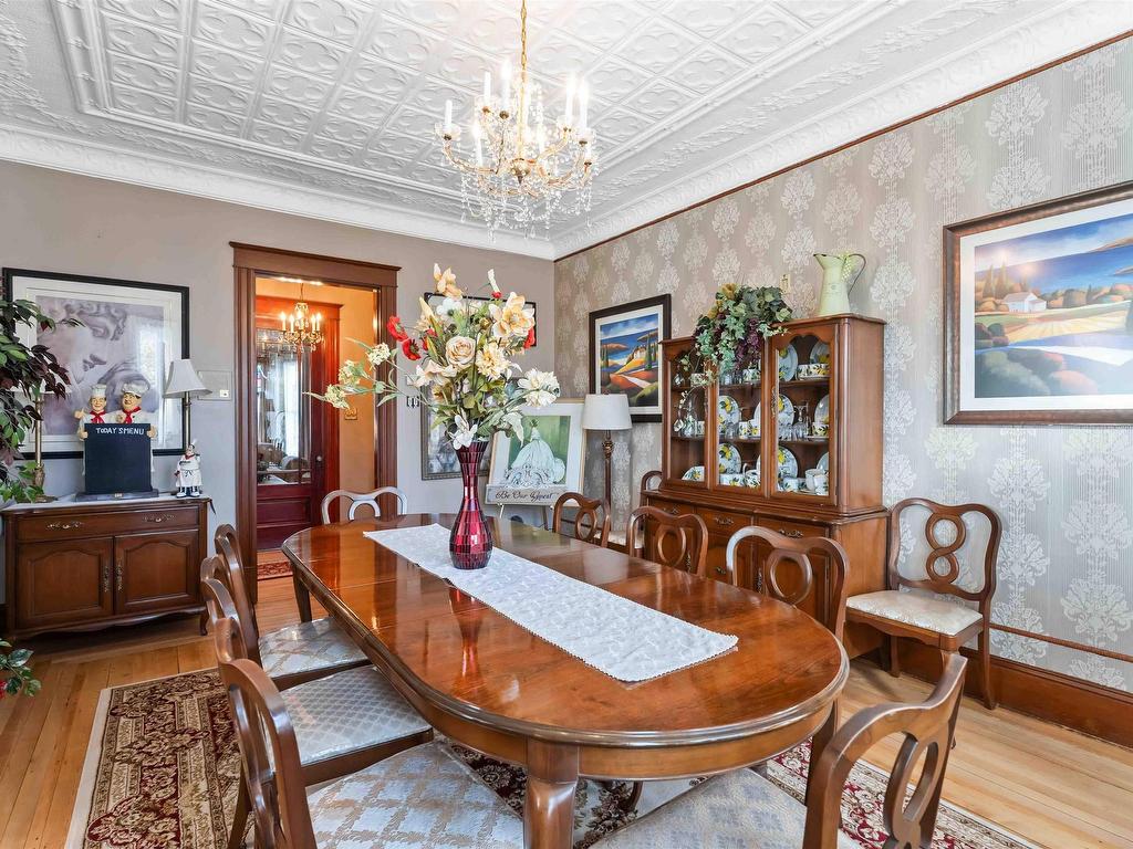 












20 Victoria Avenue

,
Weymouth,




NS
B0W 3T0

