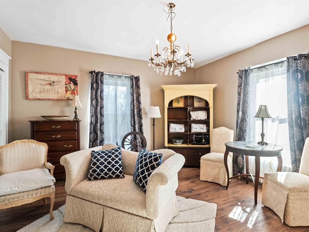 












20 Victoria Avenue

,
Weymouth,




NS
B0W 3T0

