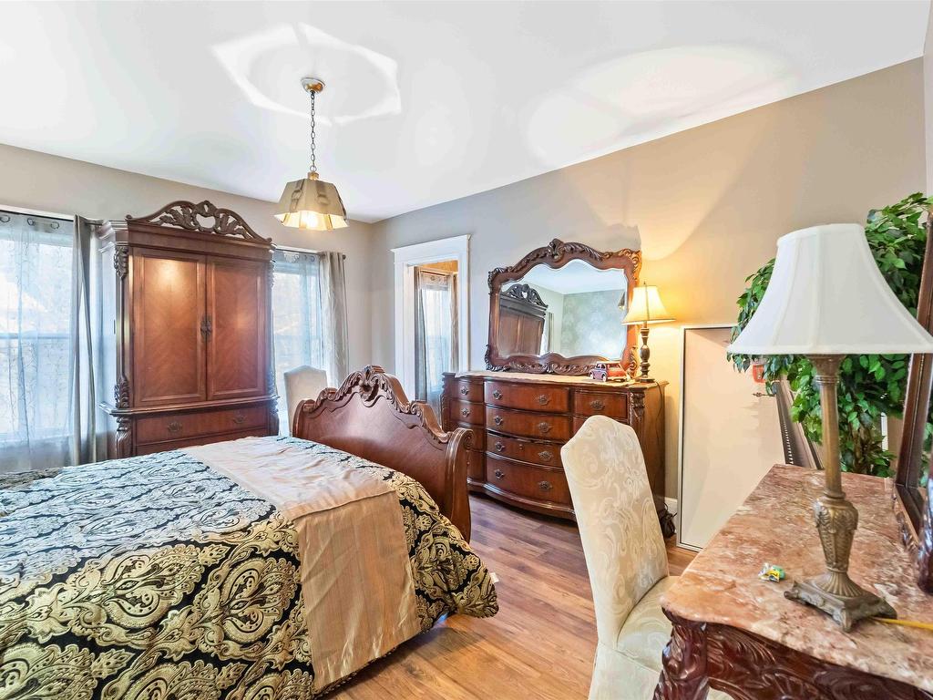 












20 Victoria Avenue

,
Weymouth,




NS
B0W 3T0

