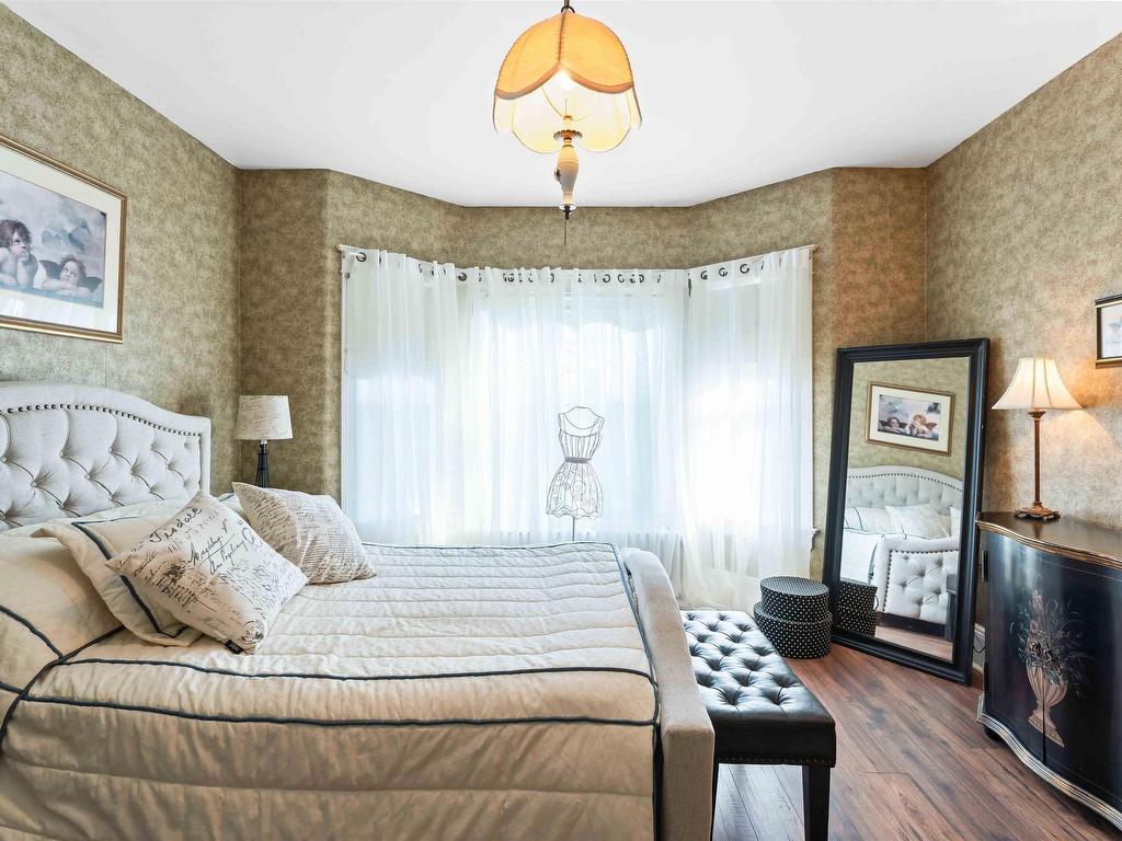 












20 Victoria Avenue

,
Weymouth,




NS
B0W 3T0

