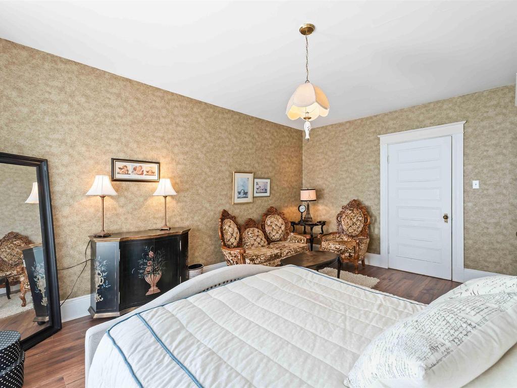 












20 Victoria Avenue

,
Weymouth,




NS
B0W 3T0

